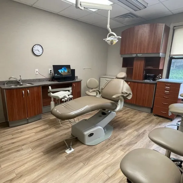 Photo of dental surgery room.